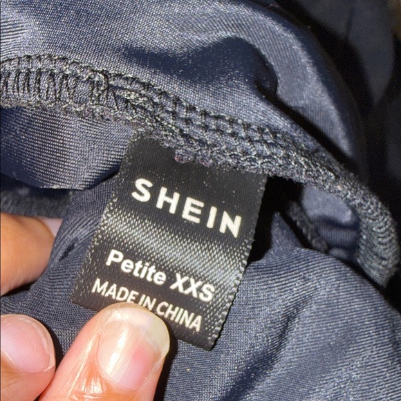 Black Tennis Skirt - Picture 5 of 5